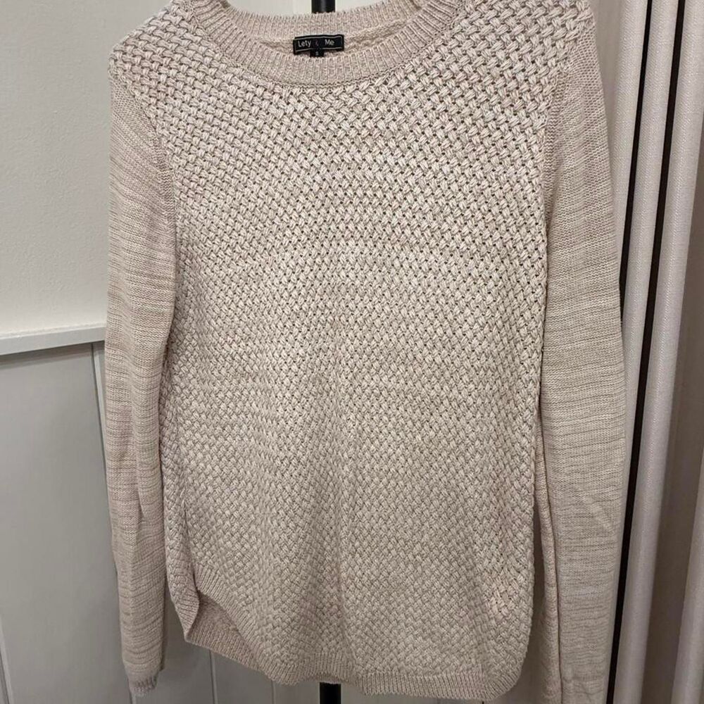 Unbranded Women's Cream and White Jumper